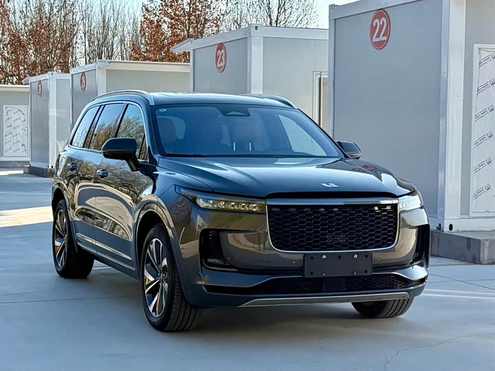 Фото 3 - LiXiang One