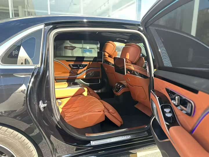 Фото 5 - Mercedes-Benz Maybach S-Class