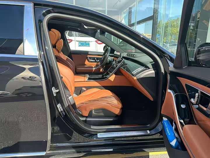 Фото 6 - Mercedes-Benz Maybach S-Class