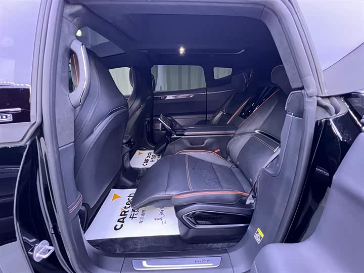 Фото 8 - HiPhi X