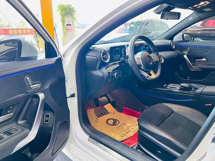 Фото 4 - Mercedes-Benz A-Class