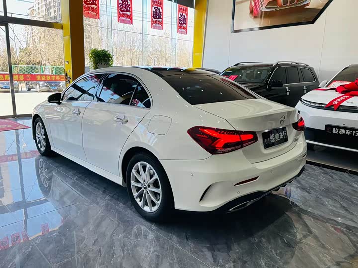 Фото 9 - Mercedes-Benz A-Class