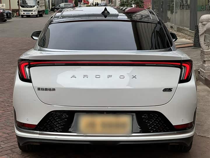 Фото 3 - BAIC Arcfox Alpha S