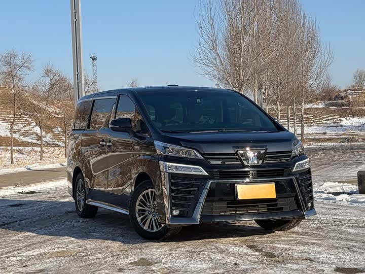 Фото 3 - Toyota Vellfire