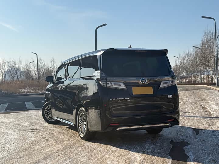 Фото 7 - Toyota Vellfire