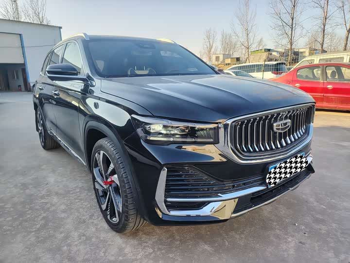 Фото 3 - Geely Monjaro