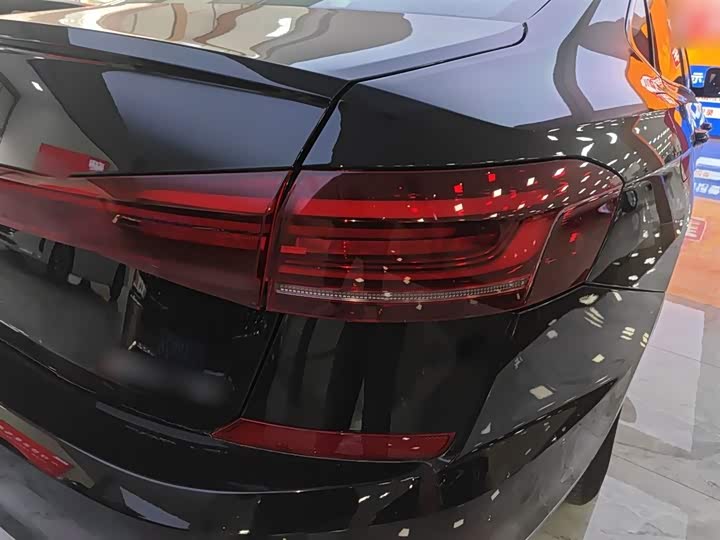 Фото 8 - Volkswagen Passat