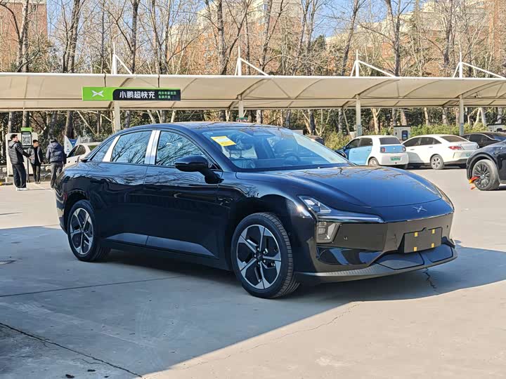 Фото 3 - XPeng Mona M03