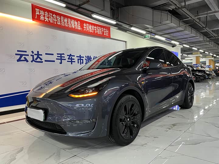 Фото 2 - Tesla Model Y