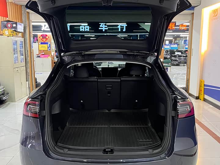 Фото 9 - Tesla Model Y