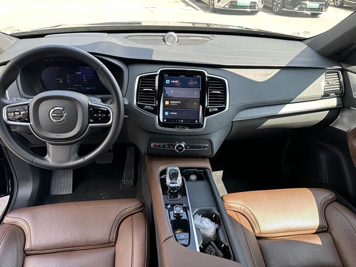 Фото 5 - Volvo XC90