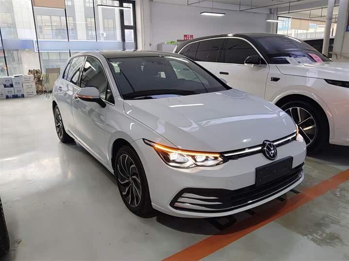 Фото 4 - Volkswagen Golf