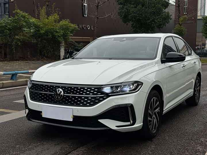 Фото 1 - Volkswagen Lavida