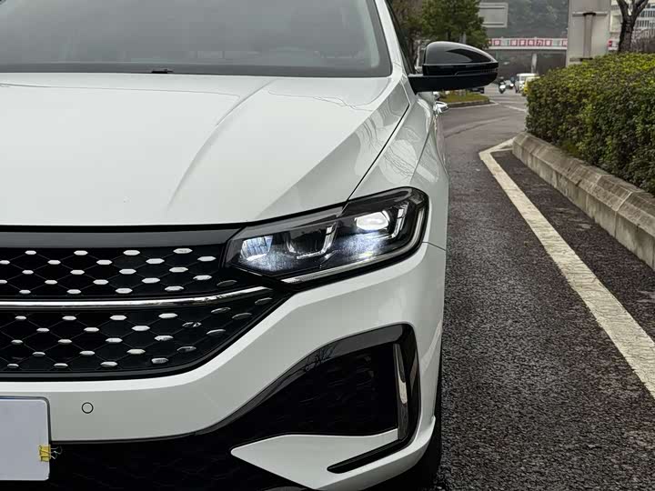 Фото 4 - Volkswagen Lavida