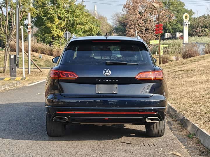 Фото 5 - Volkswagen Touareg