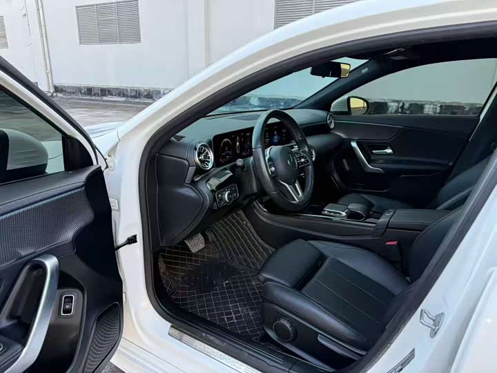 Фото 4 - Mercedes-Benz A-Class