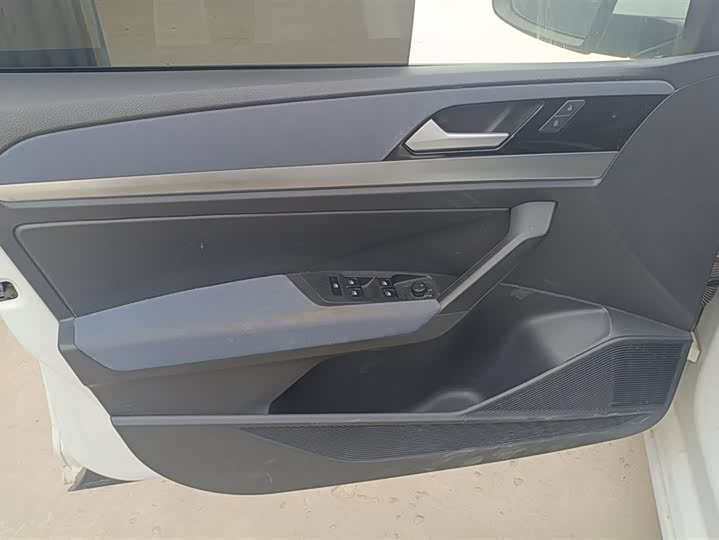 Фото 7 - Volkswagen Lavida