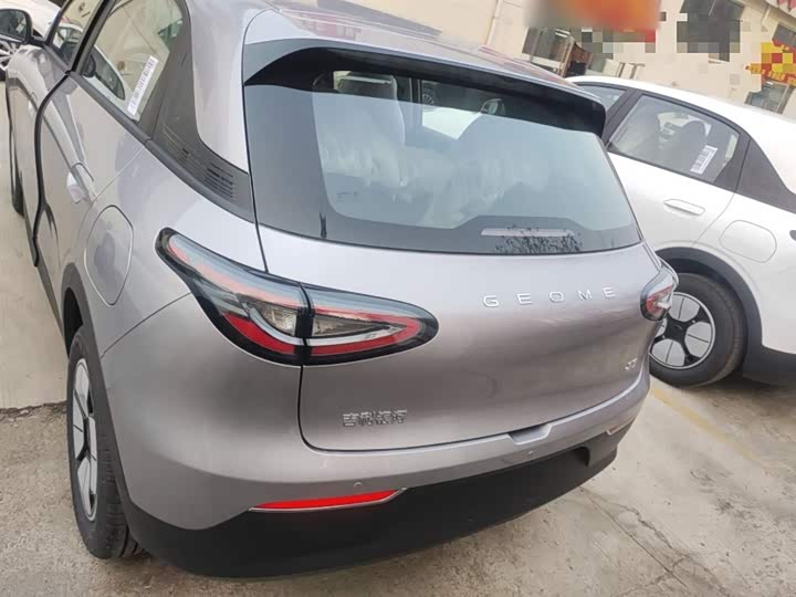 Фото 6 - Geely Galaxy Geome