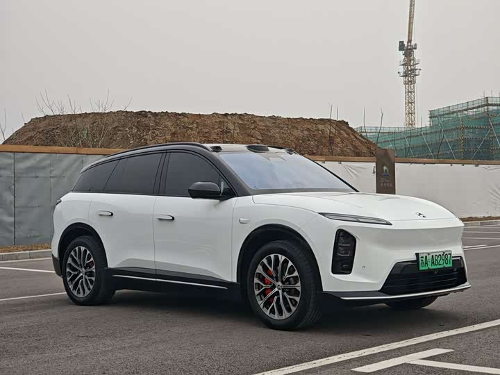 Фото 3 - Nio ES6