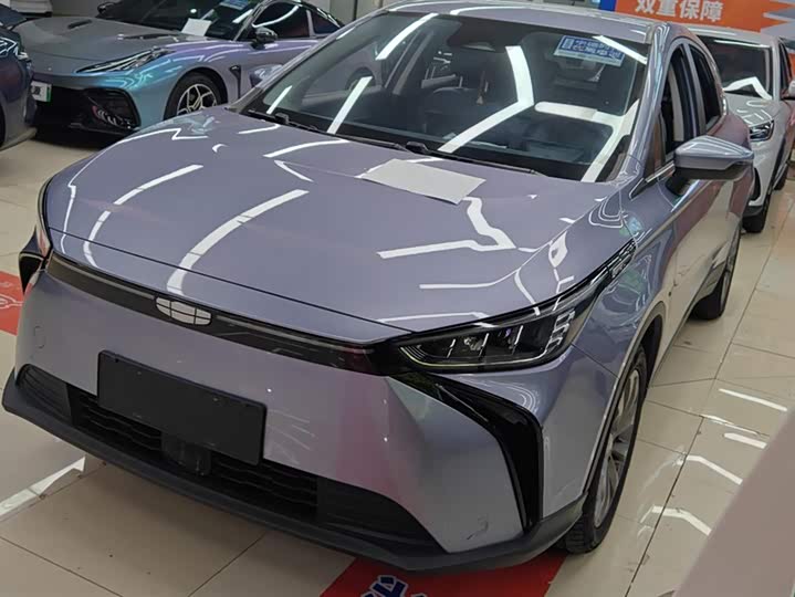 Фото 1 - Geely Geometry M6