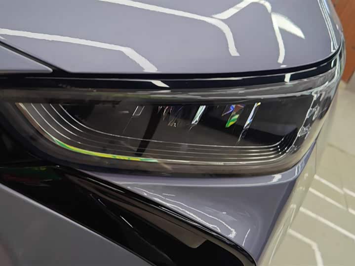 Фото 5 - Geely Geometry M6