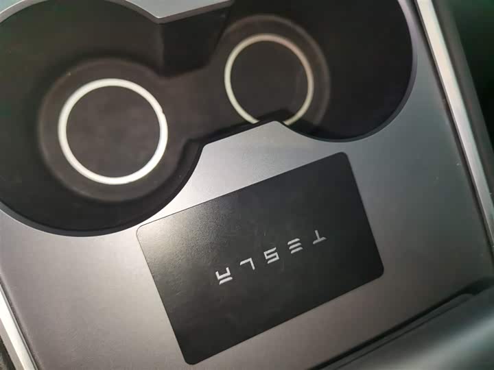 Фото 9 - Tesla Model Y