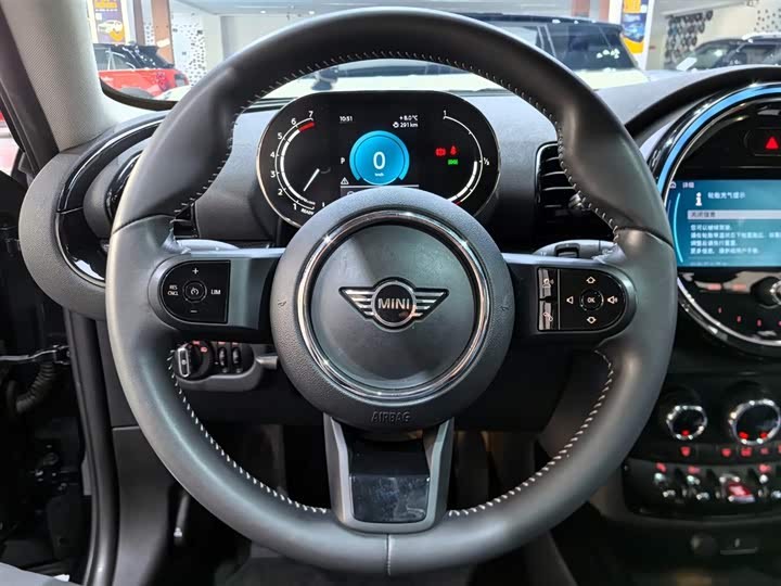 Фото 8 - Mini Clubman