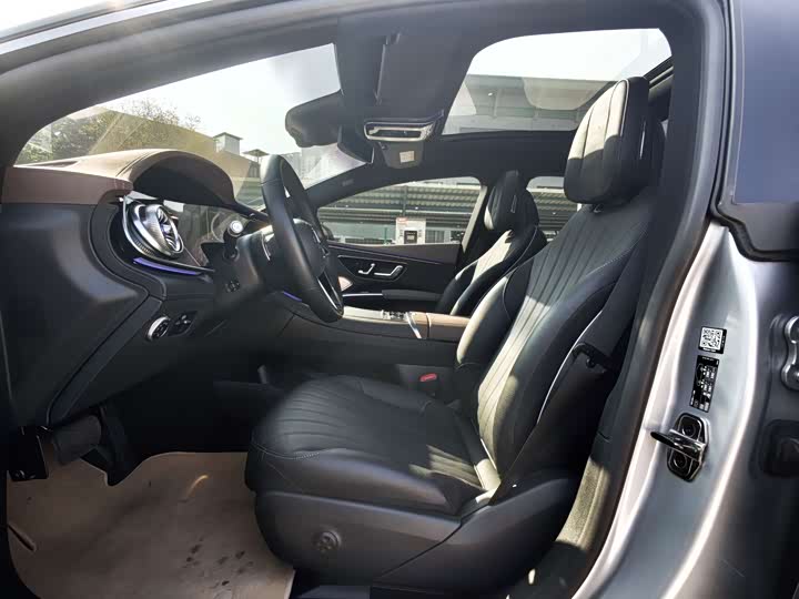 Фото 8 - Mercedes-Benz EQS