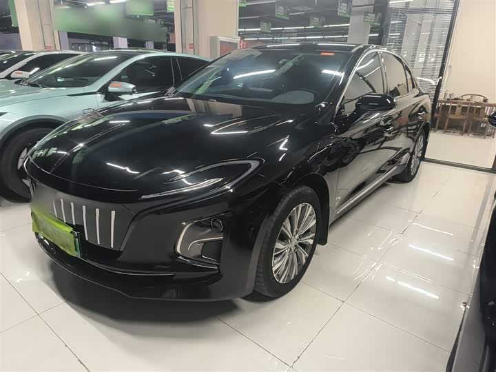 Фото 1 - Hongqi E-QM5