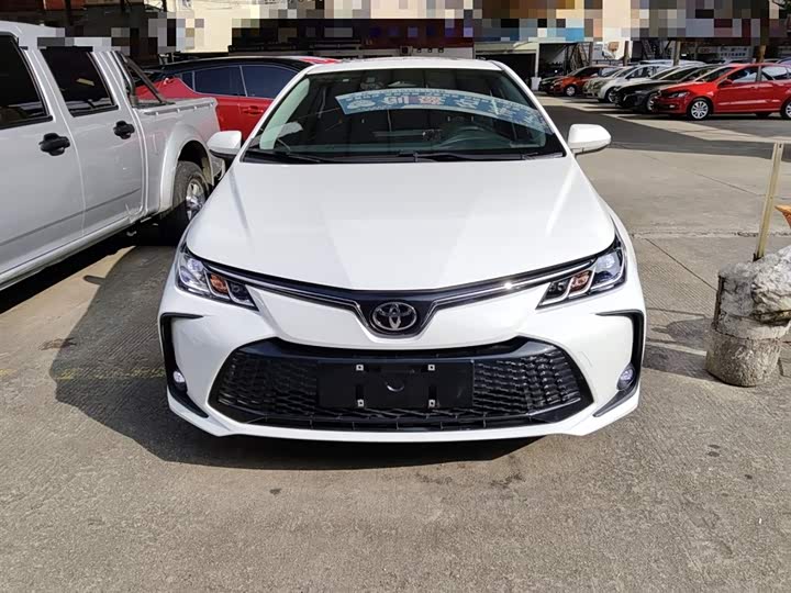 Фото 3 - Toyota Corolla