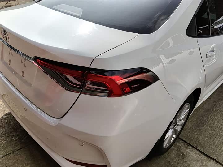 Фото 8 - Toyota Corolla