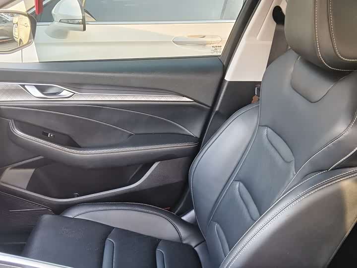 Фото 5 - Geely Preface