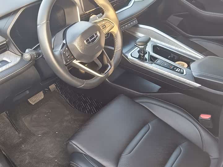 Фото 6 - Geely Preface