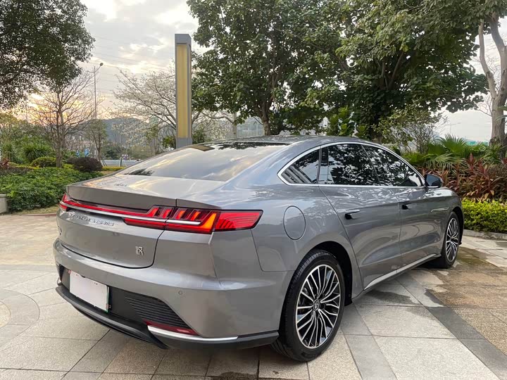 Фото 8 - BYD Han