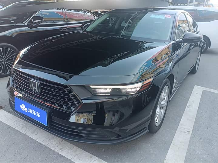 Фото 1 - Honda Accord