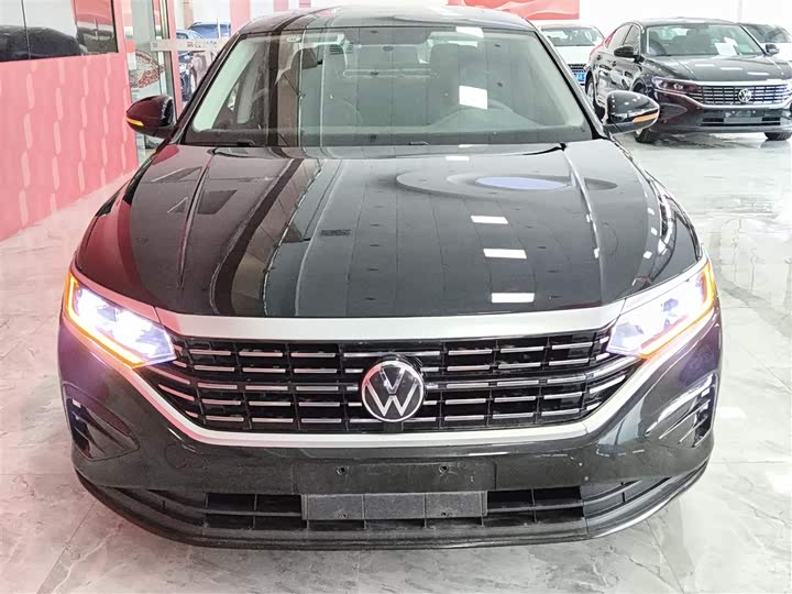 Фото 3 - Volkswagen Passat