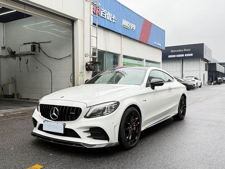 Фото 1 - Mercedes-Benz C-Class AMG