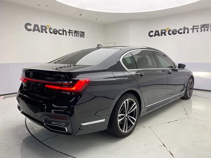 Фото 5 - BMW 7 Series