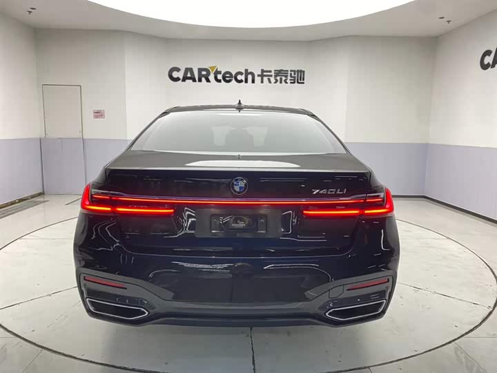 Фото 6 - BMW 7 Series