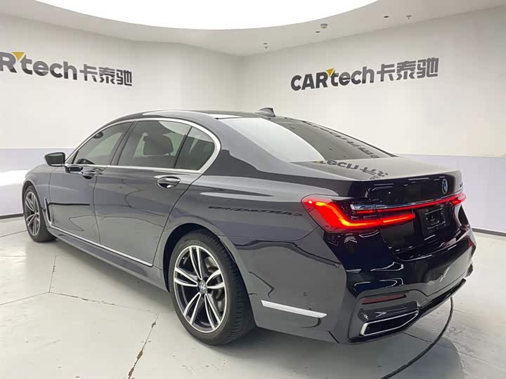 Фото 7 - BMW 7 Series