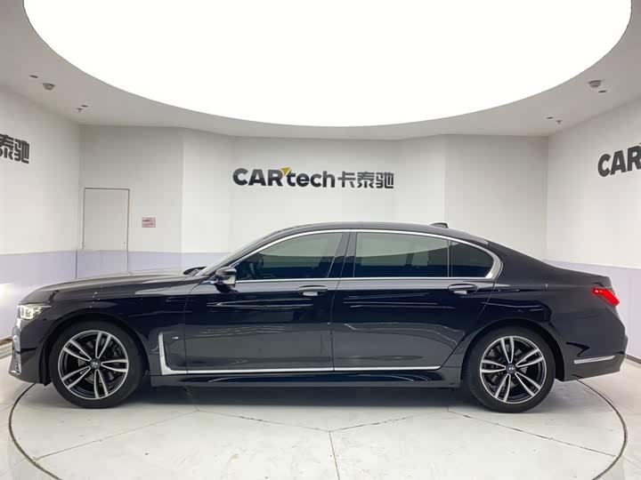 Фото 8 - BMW 7 Series