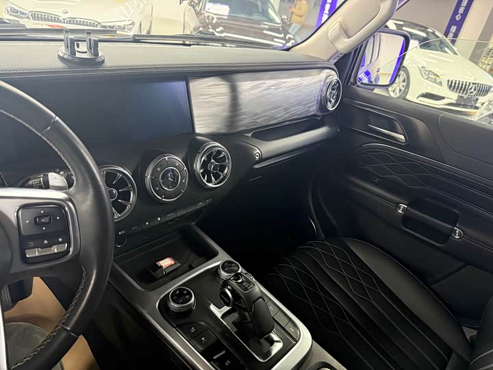 Фото 5 - Tank 300