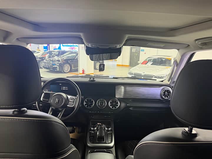 Фото 7 - Tank 300