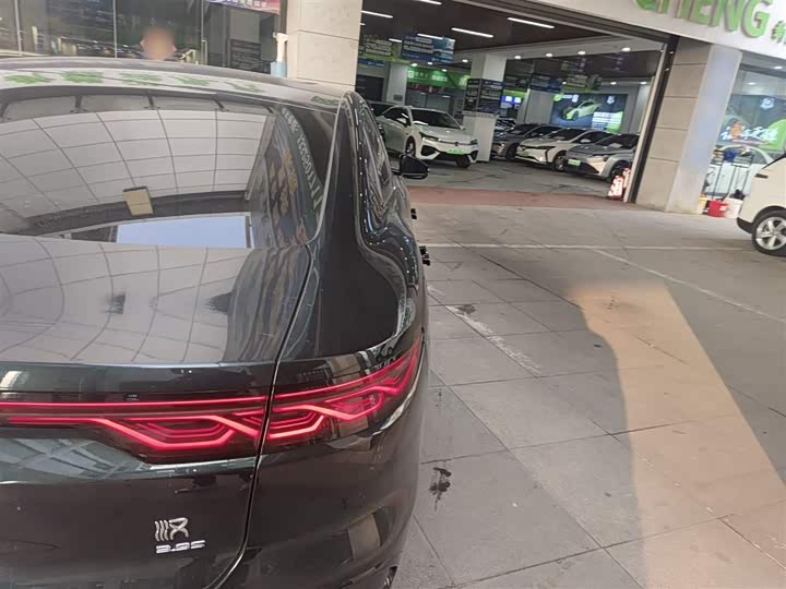 Фото 8 - BYD Han