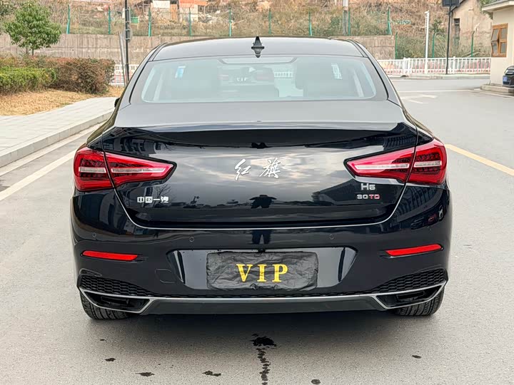 Фото 7 - Hongqi H5