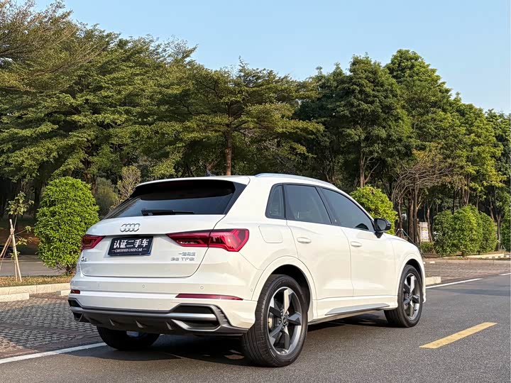 Фото 5 - Audi Q3