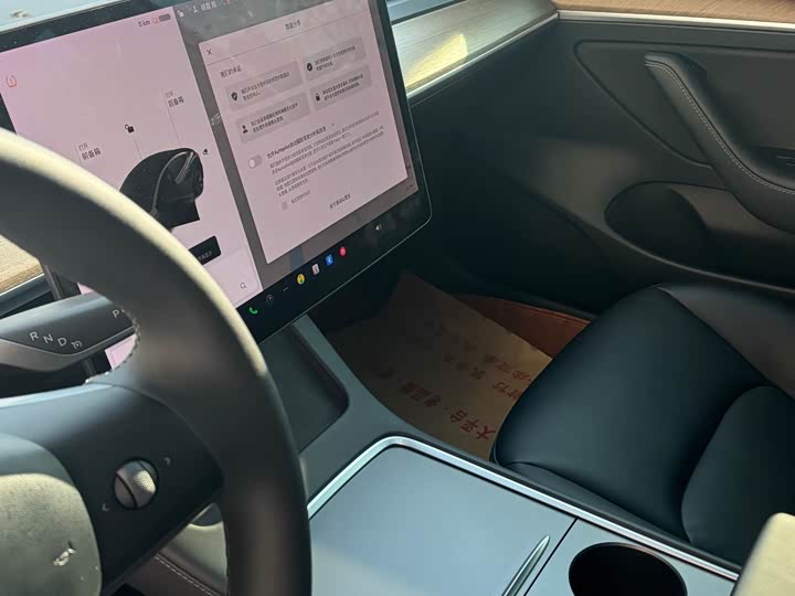 Фото 7 - Tesla Model 3