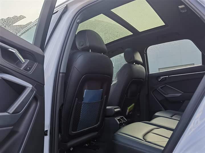 Фото 8 - Audi Q3