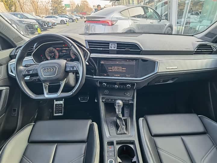 Фото 9 - Audi Q3