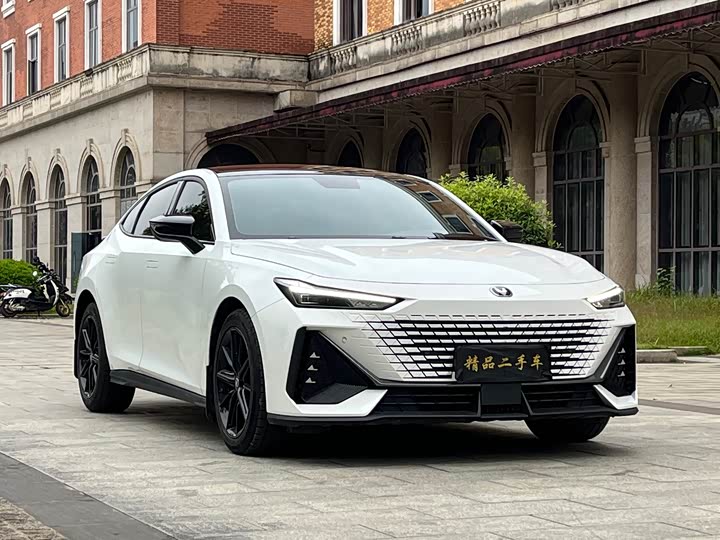 Фото 3 - Changan UNI-V